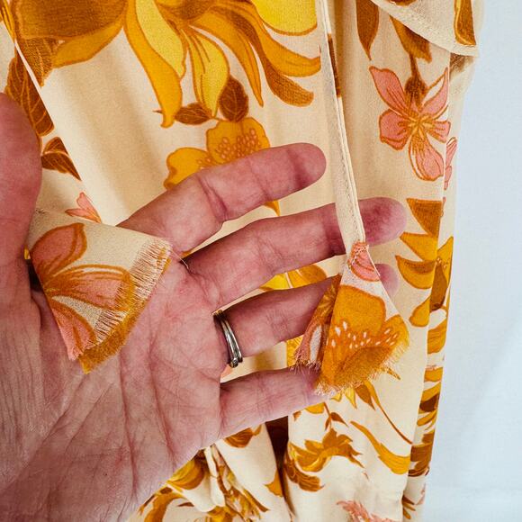 VICI Beige Floral Ruffle Maxi Dress Women’s Size Medium Boho Flutter Sleeve - Picture 6 of 10